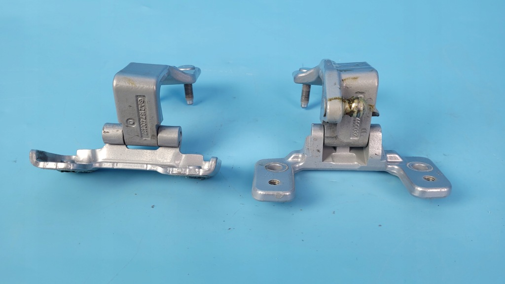 Mercedes w218 cls 350 15r петли крышки задняя a2187400137 a2187400037 в Украине