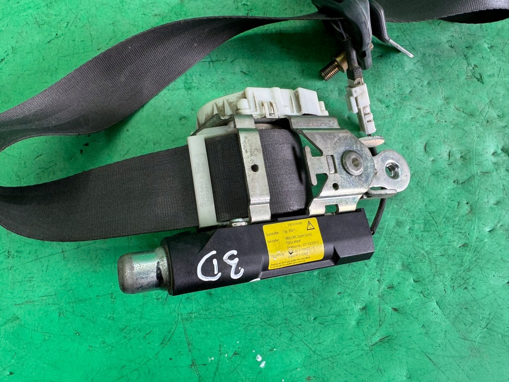 Ремень безопасности правый  передний перед renault clio 3 3 05- hb 3 дверь 3d в Украине