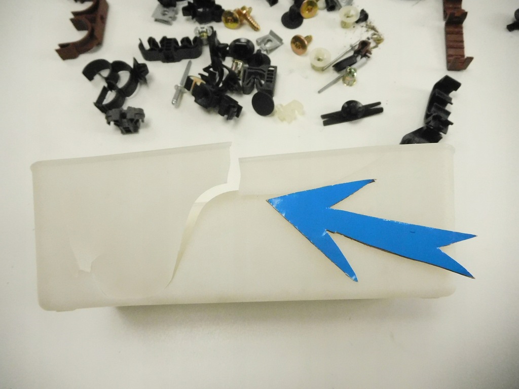 фото №9, Кронштейн бампер перед renault clio 7711172008