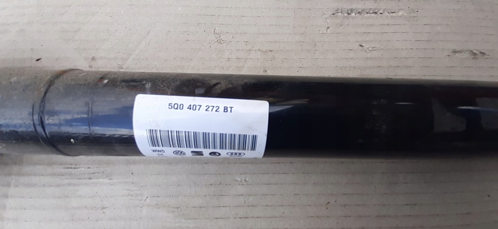 Приводной вал правая 5q0407272bt vw golf vii 2,0tdi 2019r Цена