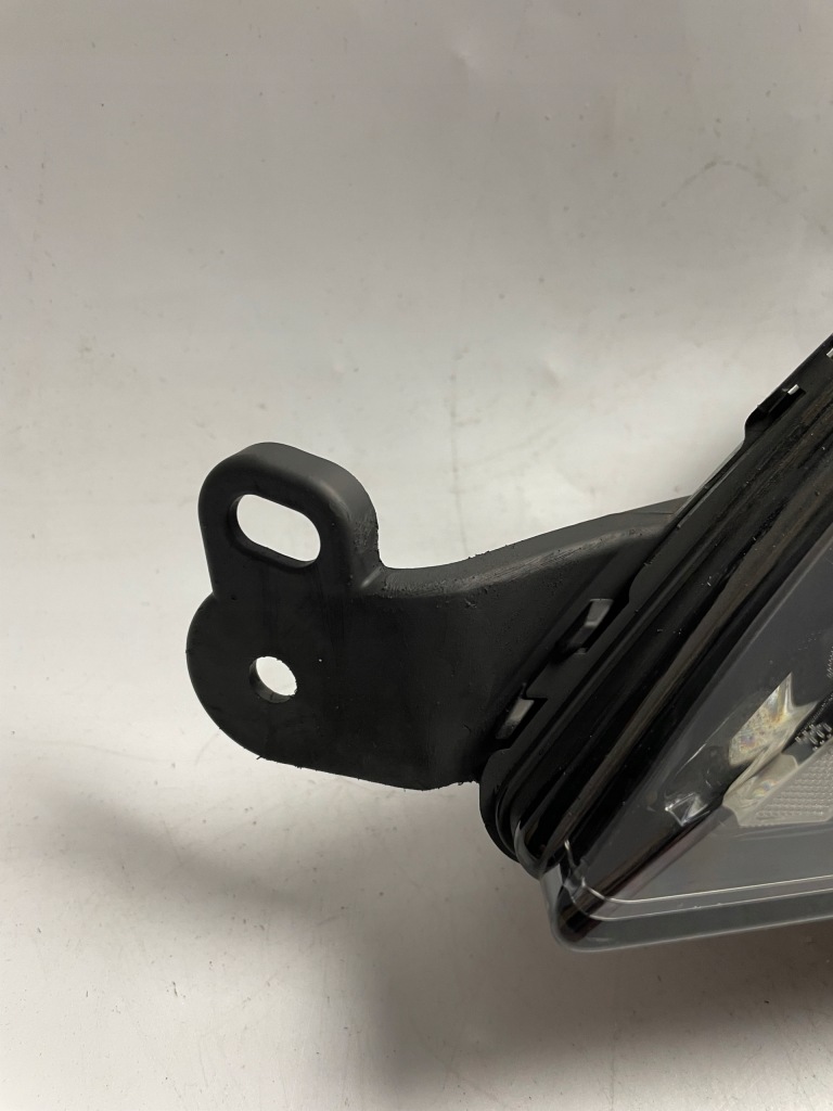 Фара противотуманная фара левый led drl renault megane e tech vision 266053014r оригинал Оригинал