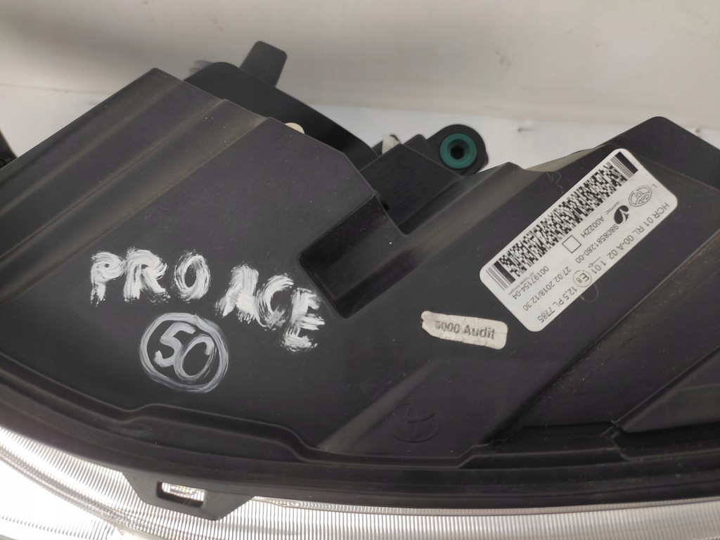 фото №7, Toyota proace ii лампа левая передняя перед обычная 2016-