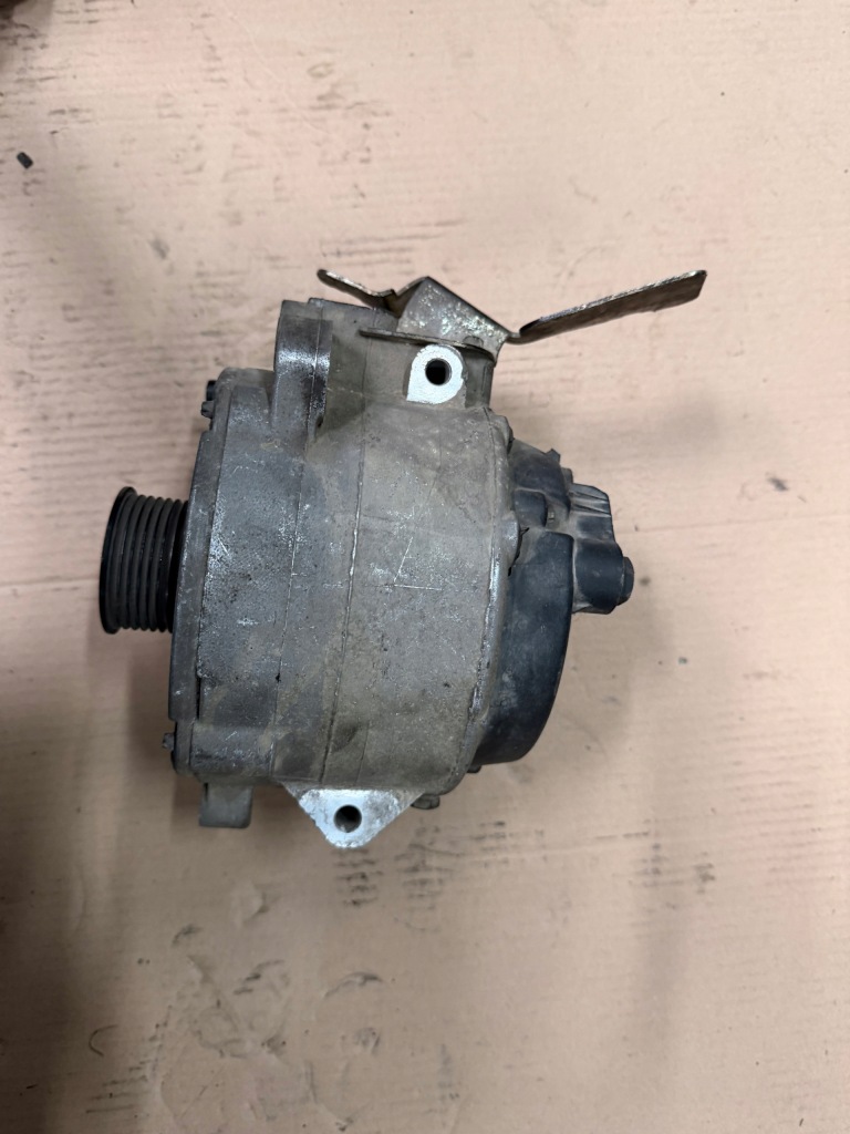 Генератор porsche cayenne 94860301502 Доставка