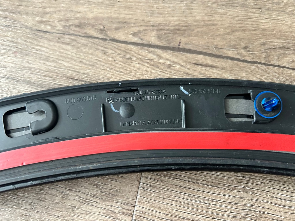 фото №16, Audi q3 8u s-line 11-18 молдинг крыла правый задняя покрашенная 8u0 оригинал