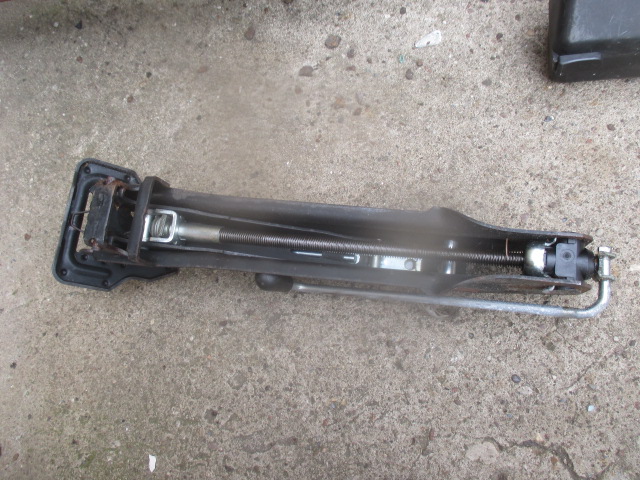 фото №1, Audi q7 домкрат подъемник