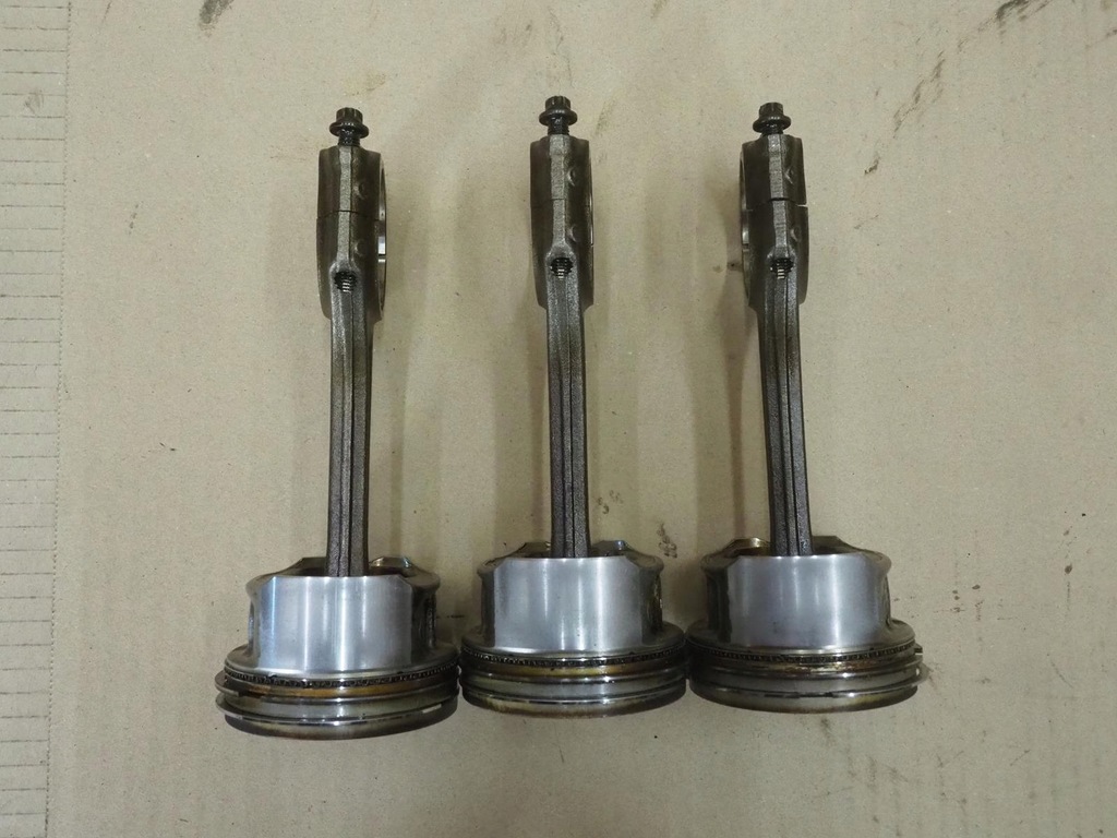 фото №9, Smart fortwo 450 2004r 0,7 t turbo поршень шатун