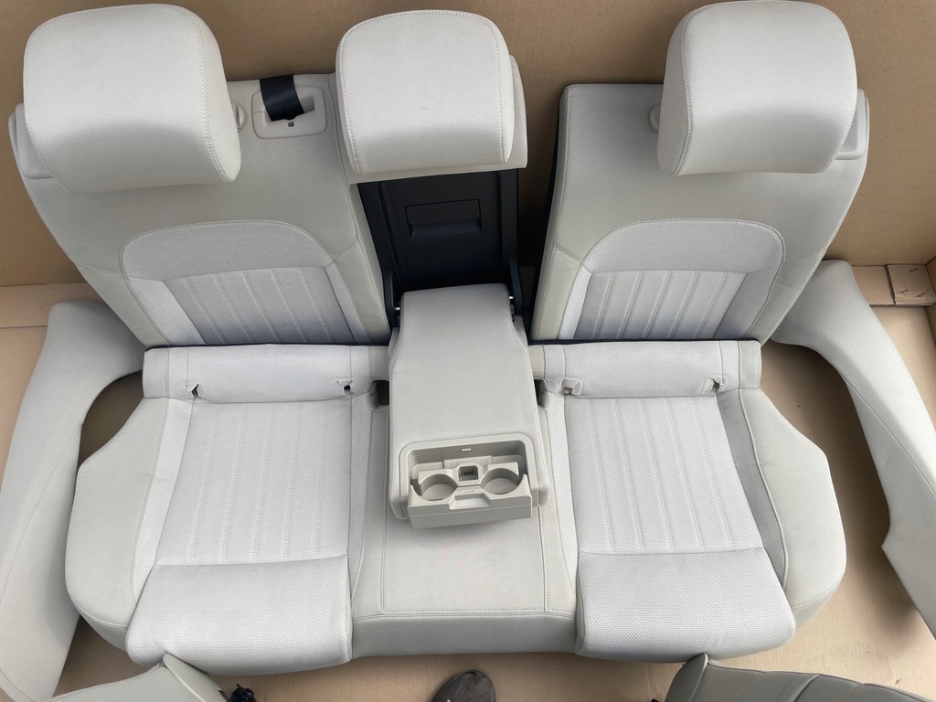 фото №16, Сидіння заднє сидіння skoda superb iii sedan електрика jak nowe