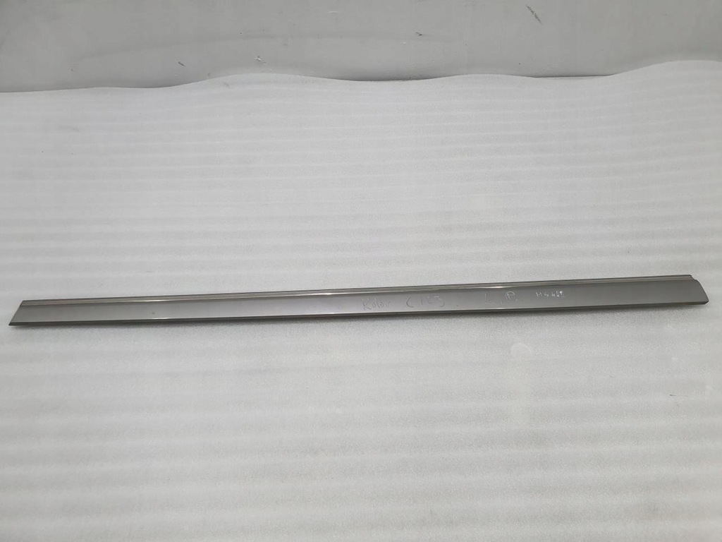 фото №1, Молдинг двері лівий перед mercedes w203 2036904962