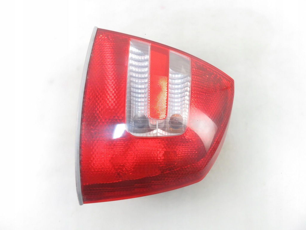 фото №9, Лампа права задня skoda octavia ii 1z5945096a 1z5945112a