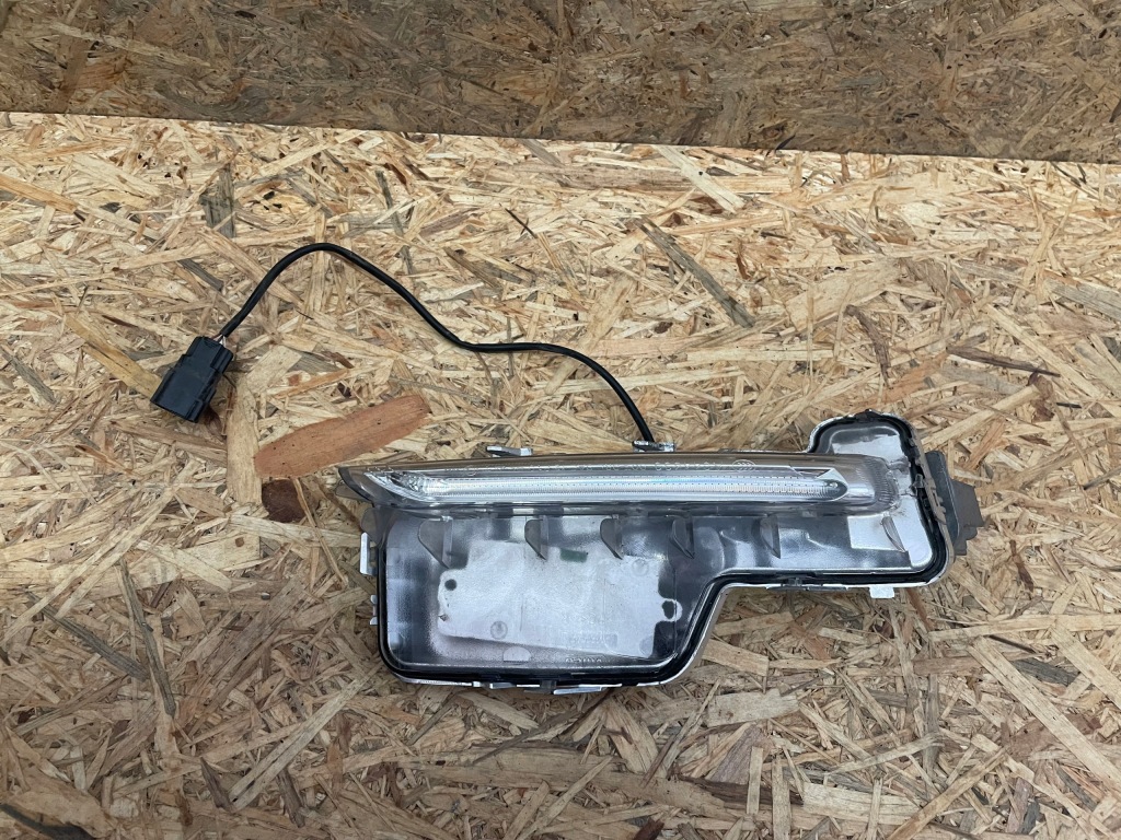 Купить Volvo s60 v60 рестайлинг  противотуманная фара led drl правый 31420396