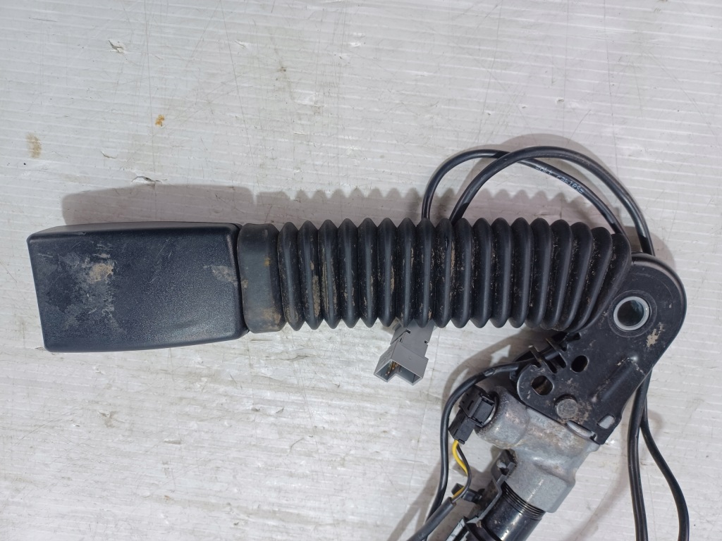 Клипса поперечина безопасности натяжитель правая  перед mini cooper r56 610183700 Доставка