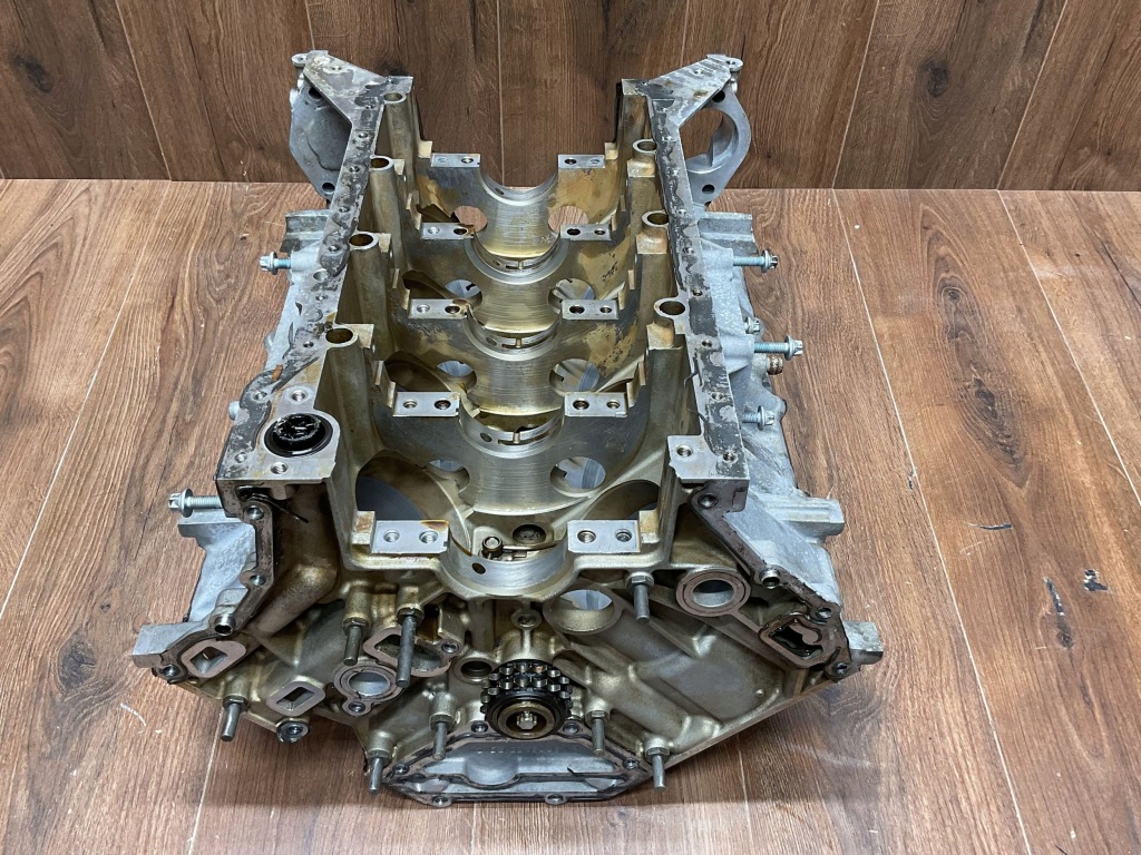 Блок двигателя mercedes-benz sl r129 1130101605 r1130101605 Оригинал