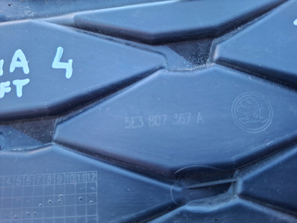 фото №9, Skoda octavia iv 4 rs lift решётка бампера левый перед 5e3807367a