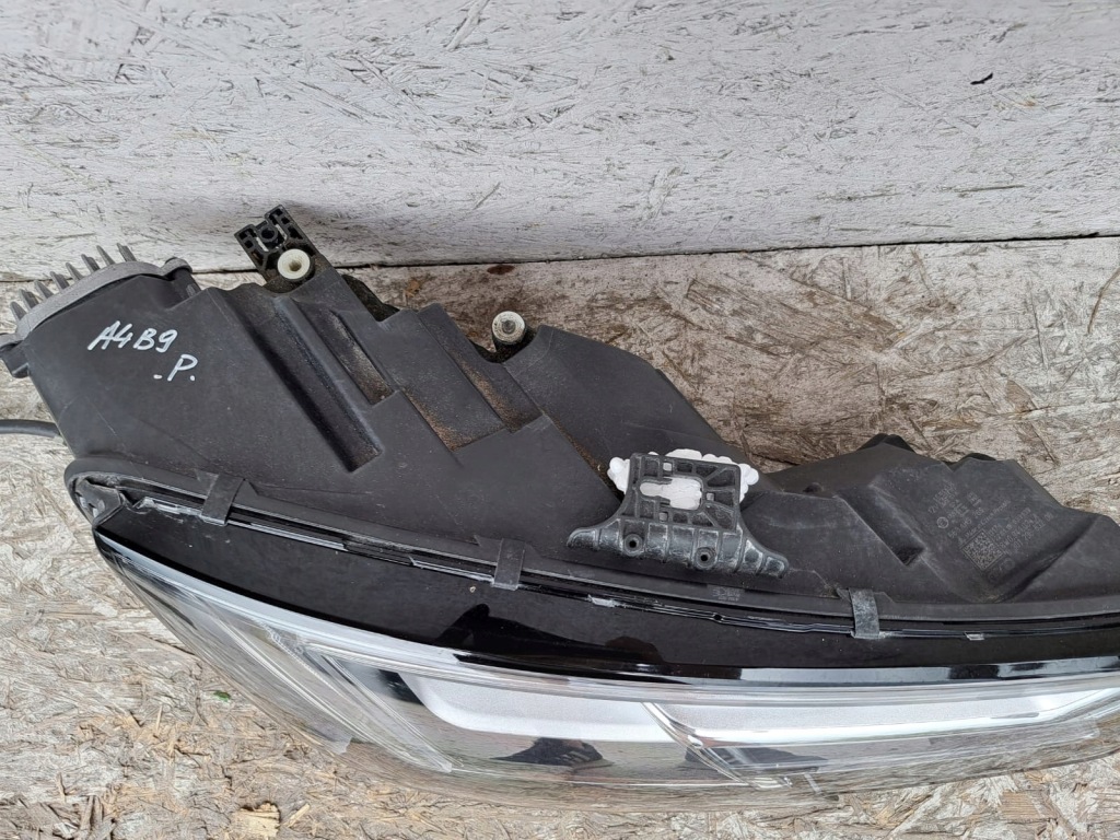 фото №3, Audi a4 b9 2016-20 rok 8w0941034 лампа права full led комплектна