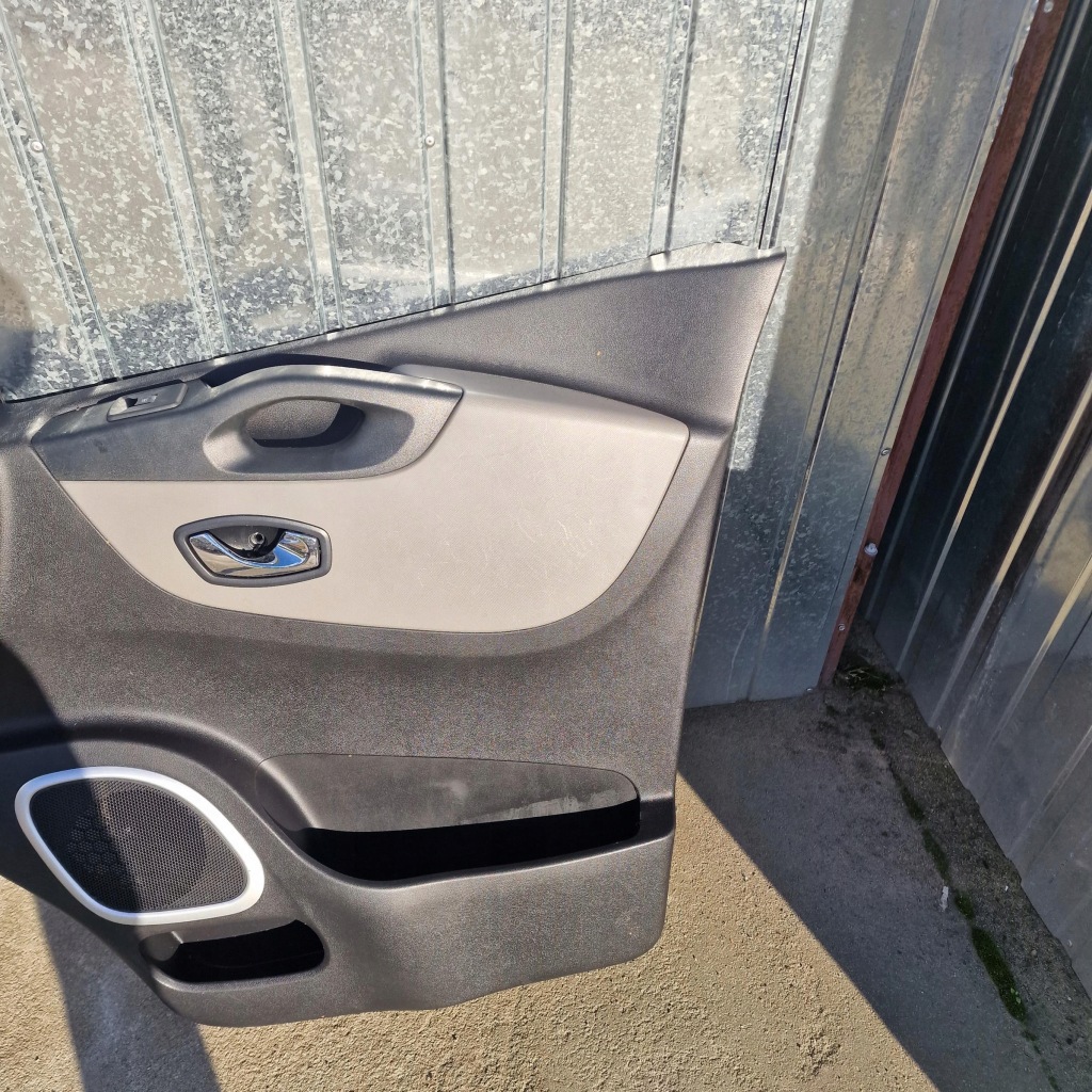 фото №3, Обивка обшивка дверь правых trafic iii