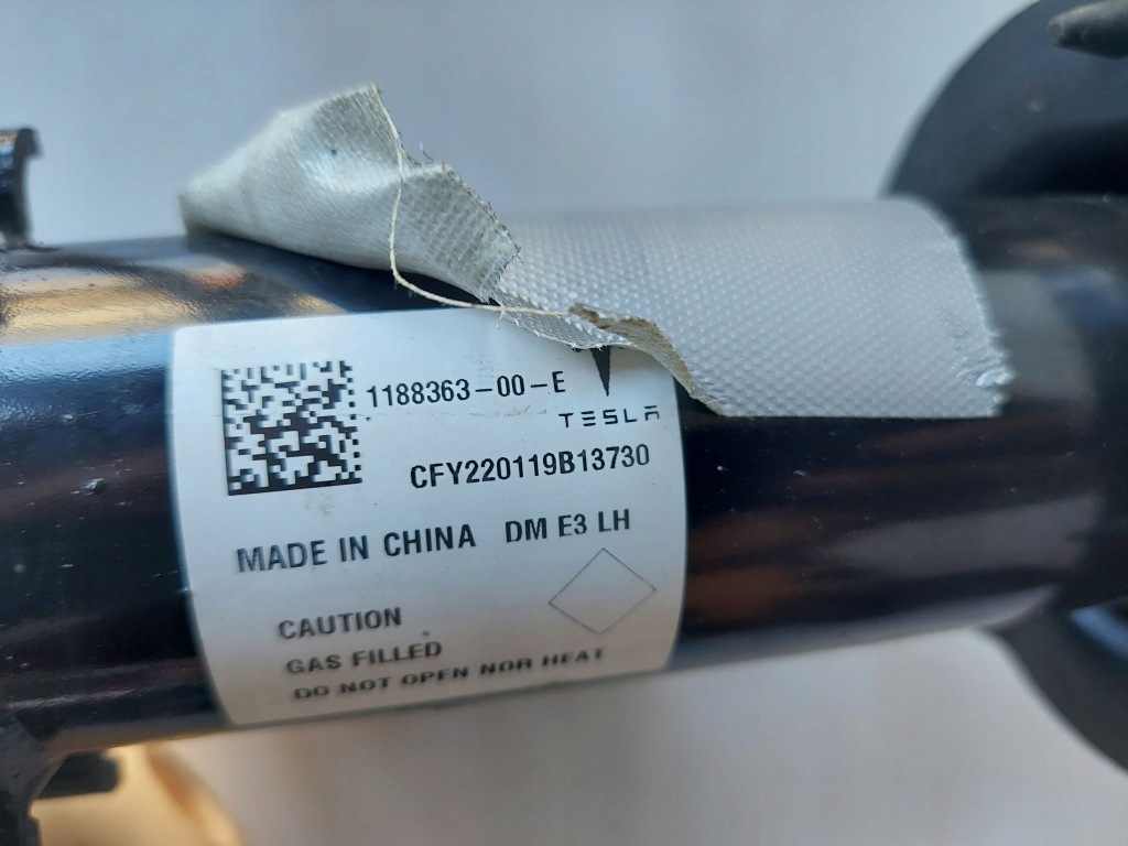 Tesla model y awd амортизатор правий лівий перед Київ