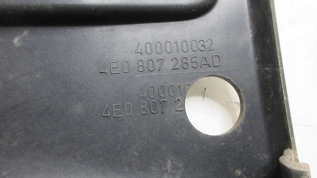 фото №11, Audi a8 s8 d3 4e 4e0807285ad рамка накладка na tabllicę реєстраційна