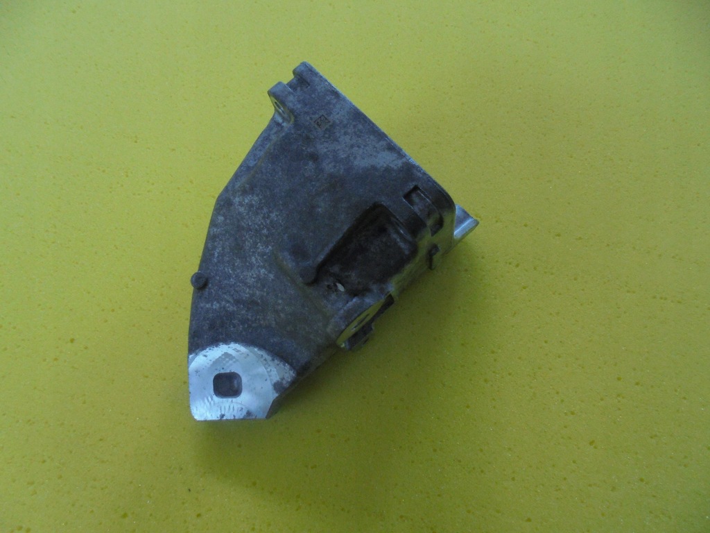 фото №1, Mercedes c klasa w206 4 matic кронштейн двигателя