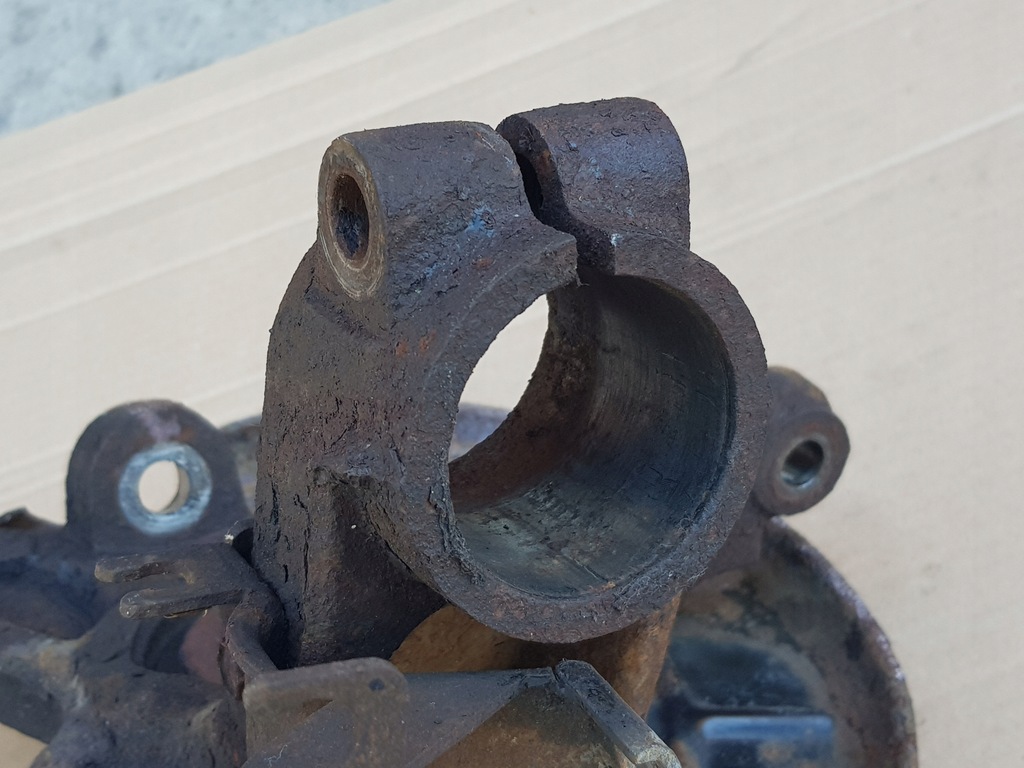 фото №13, Поворотный кулак + ступица + датчик левый перед / audi a2 1.2 1.4 1.6 / исправна