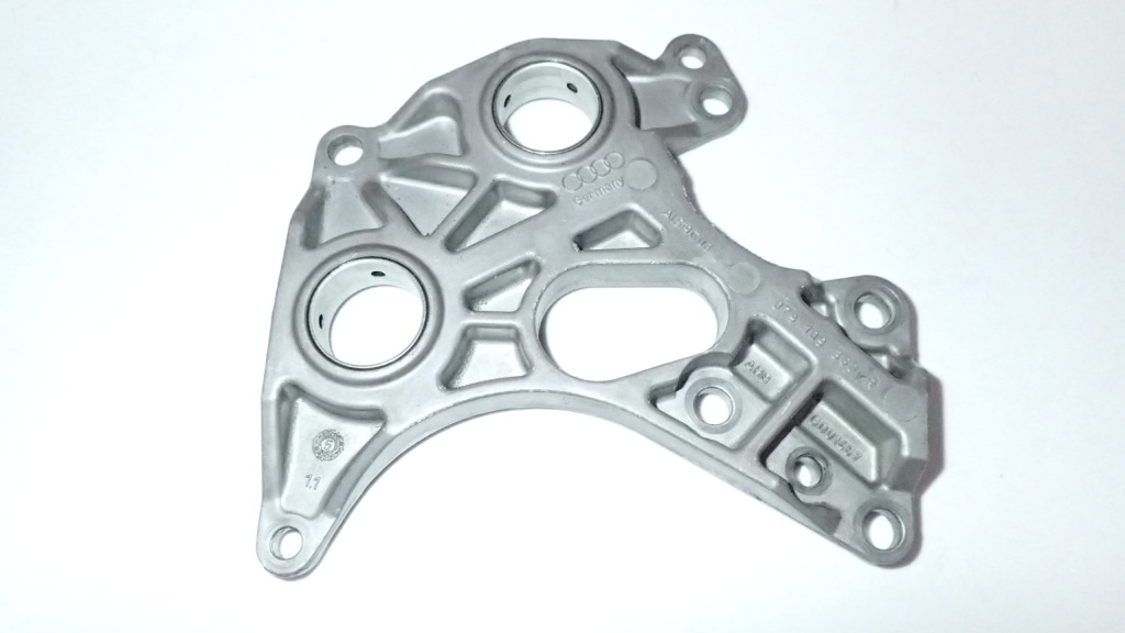 Купить Кронштейн привод насоса buh 5.0 rs6 c6 079109360r