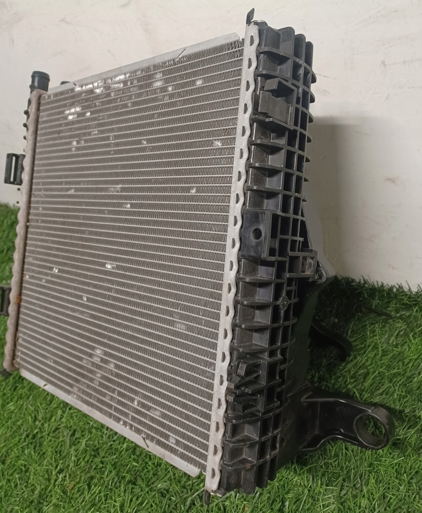 фото №8, Porsche taycan 9j1 вентилятора радіатор права