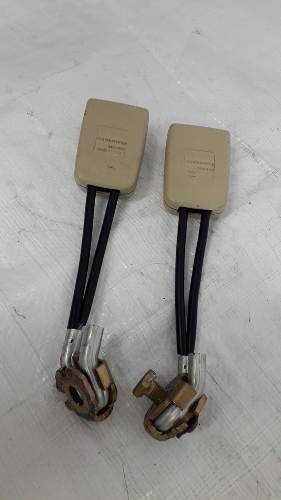 фото №5, Клипса поперечина левый задняя vw new beetle 1c0858675