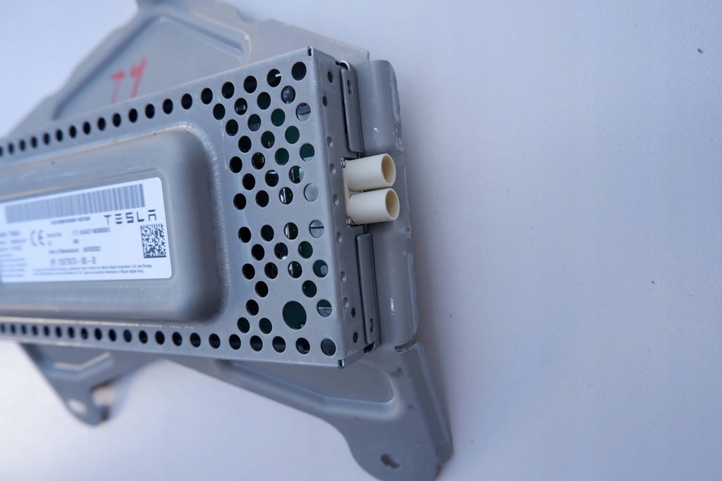 фото №3, Tesla y модуль радіо 1527973-00-d