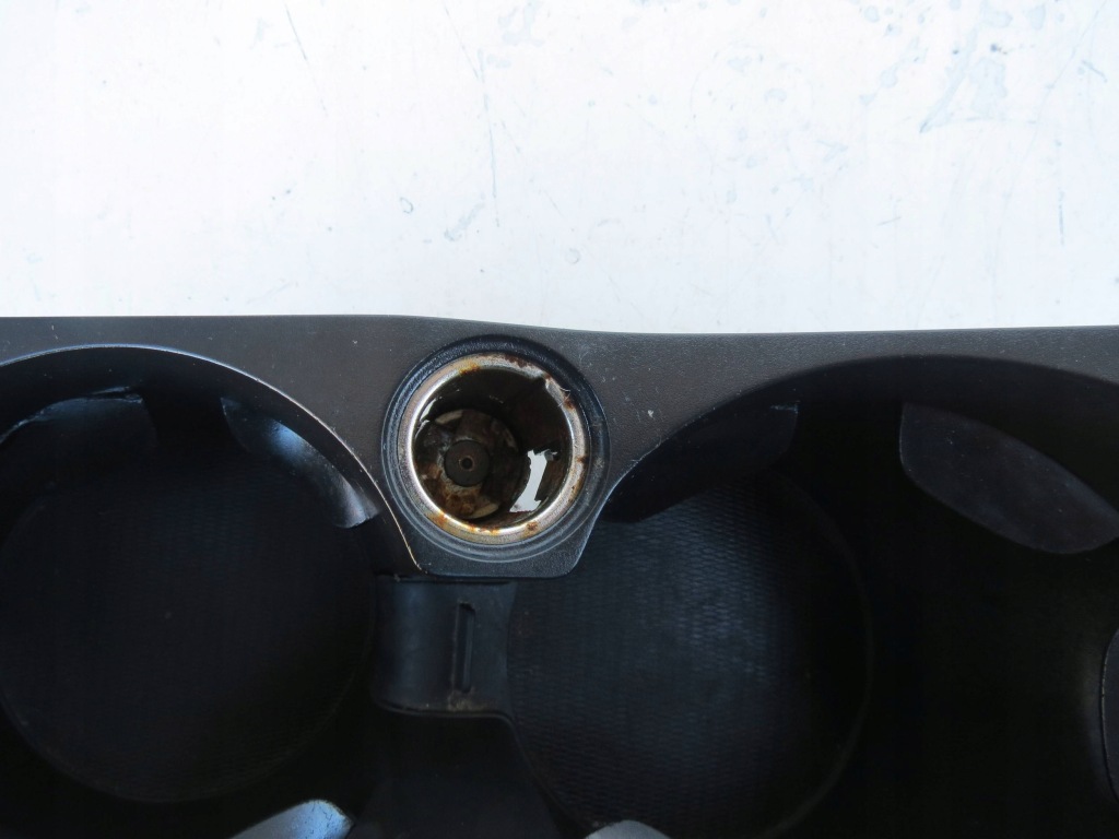 Тримач  на чашка volvo s60 2 v60 1 2.4 d5 215km 10-18r 1284527 Недорого