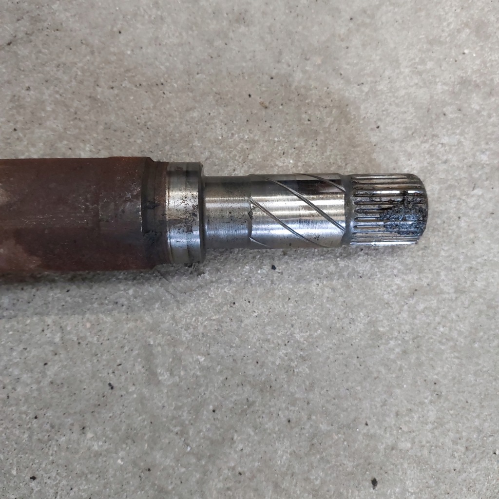 Volvo v40 2 2,0d 2014 привідний вал права довга p31325962 Київ