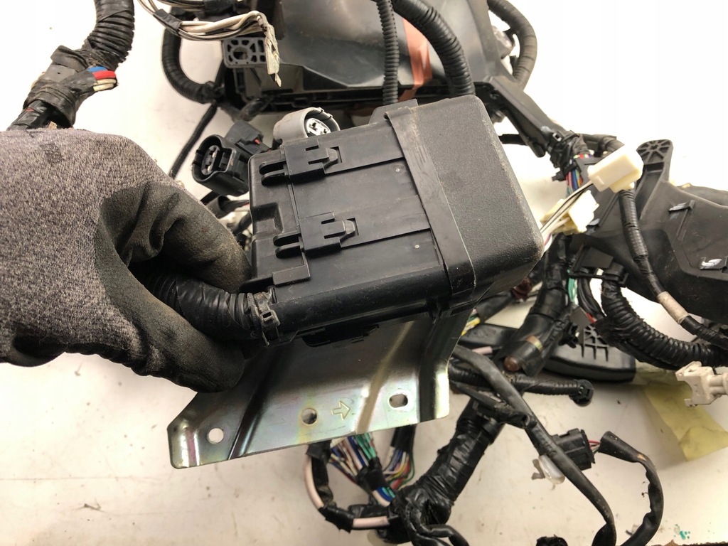 фото №5, Toyota avensis t-27 джгут двигуна