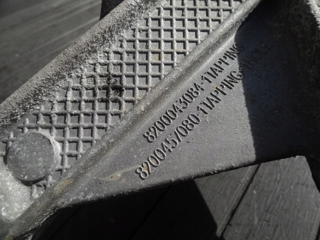 фото №4, Dacia dokker 2016 1,6 sce кронштейн подушка коробки