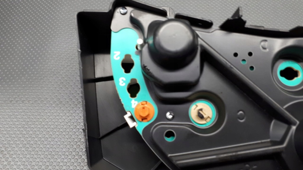 Купити 13214770ln лічильник opel meriva a 1.7 cdti