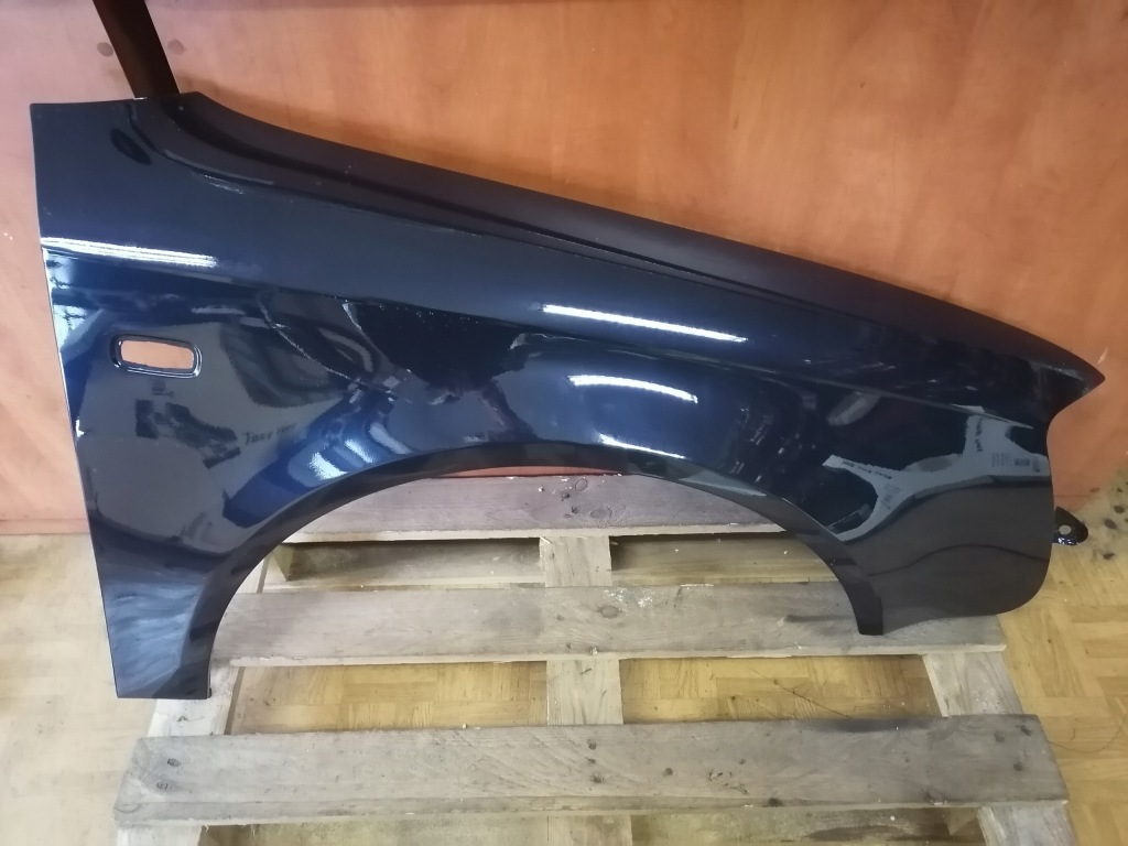 фото №1, Audi a4 b7 крыло правый перед lz5j