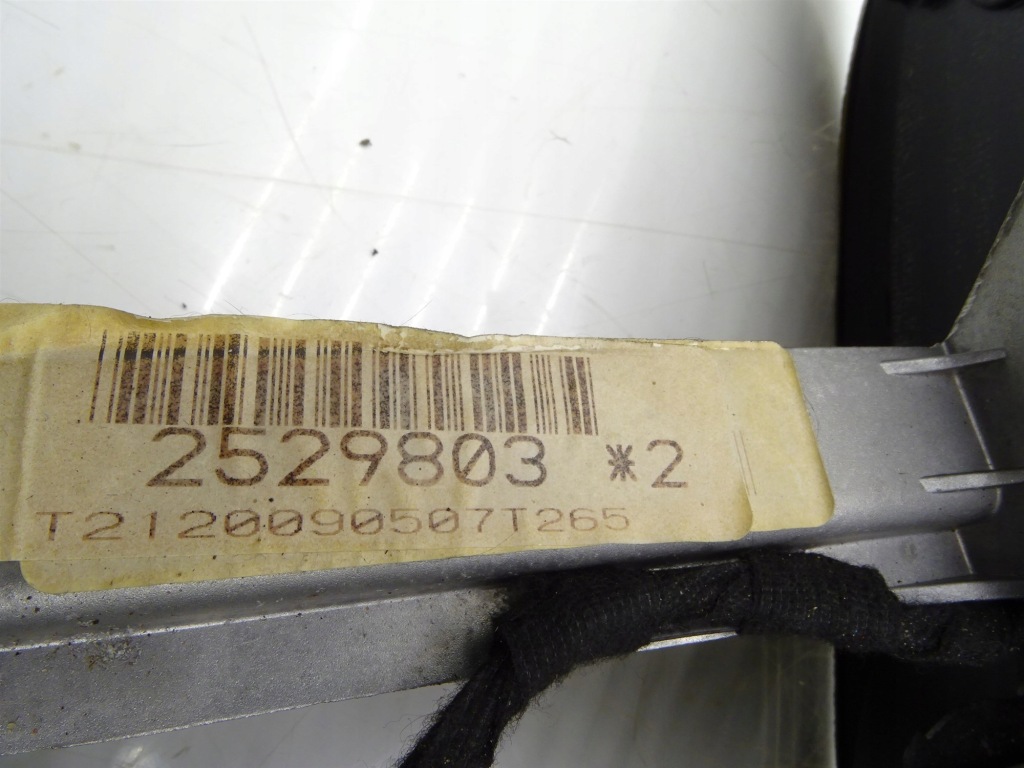 Підлокітник тунель середній шкіра чорний 2529803 mercedes ml w164 рестайлінг Доставка