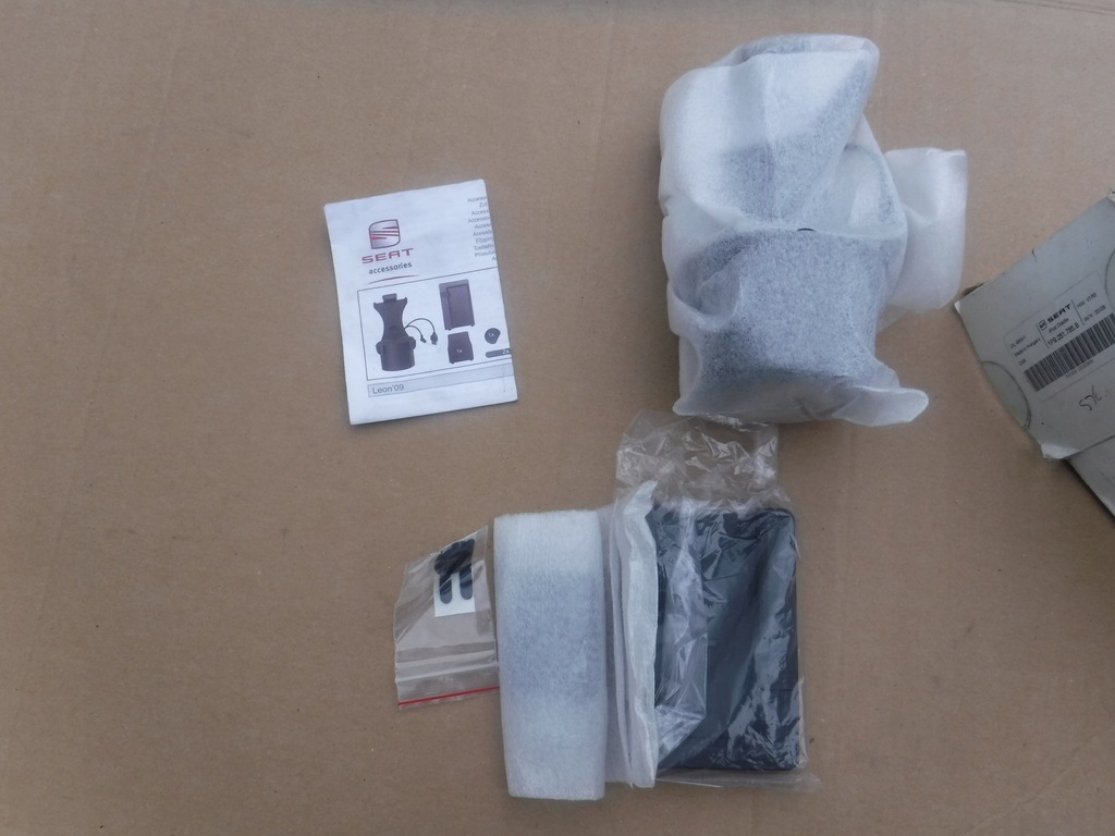 фото №1, Кронштейн ipod seat altea 1p9051785b