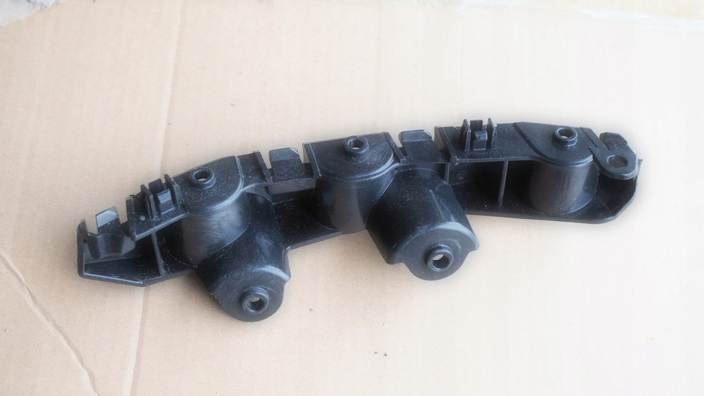 фото №1, Правый направляющая кронштейн бампера dacia duster ii