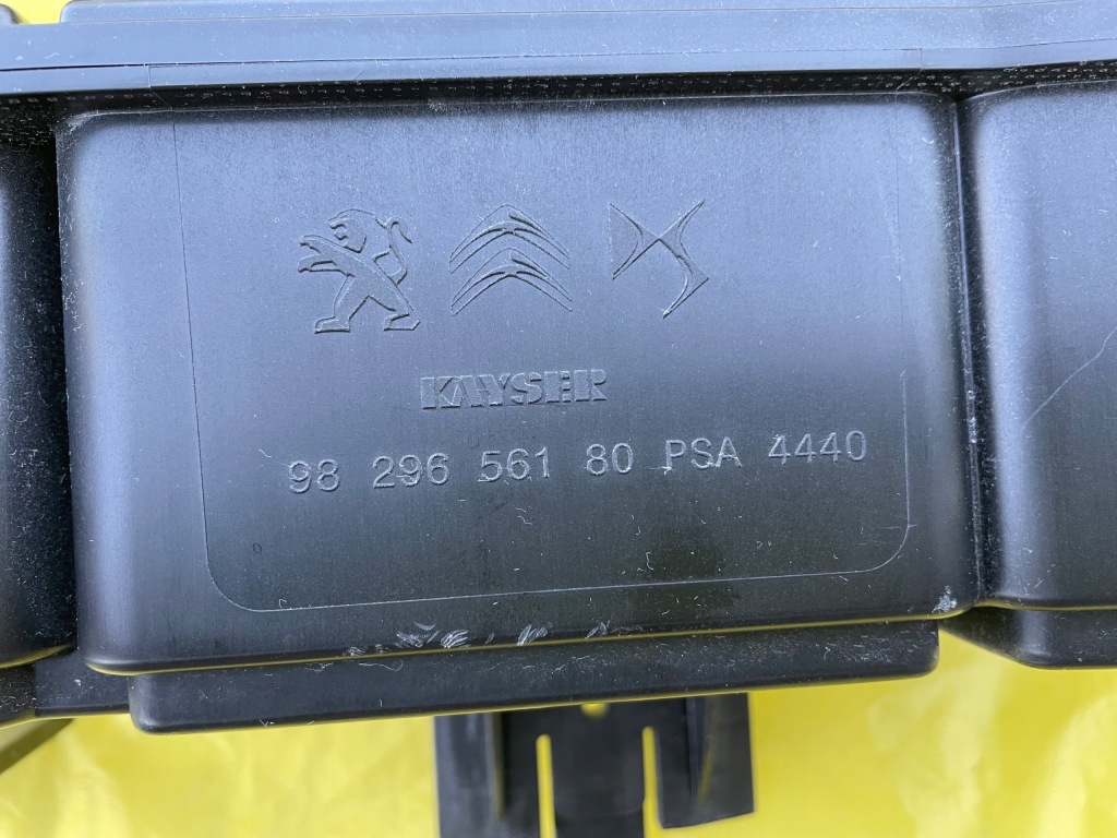 фото №4, Peugeot 208 ii фильтр угольный 1.2 2022 rok