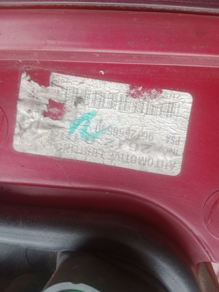 фото №1, Лампа лівий задня peugeot 5008 i