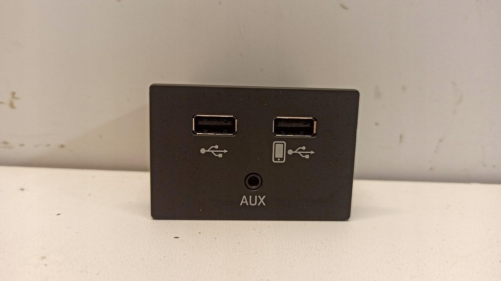 фото №1, Audi a6 c7 port роз'єм usb aux 4g0035736