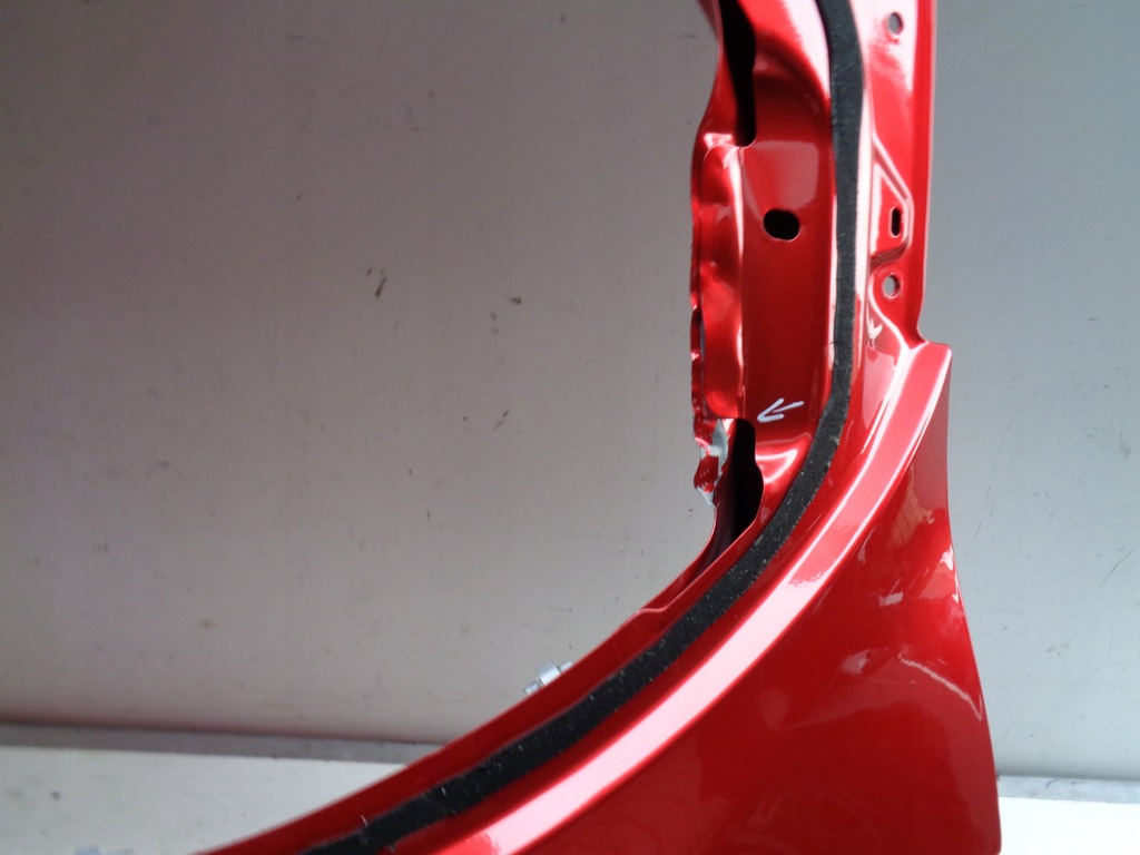 фото №7, Крышка багажника задняя renault clio v 19- nr 37880