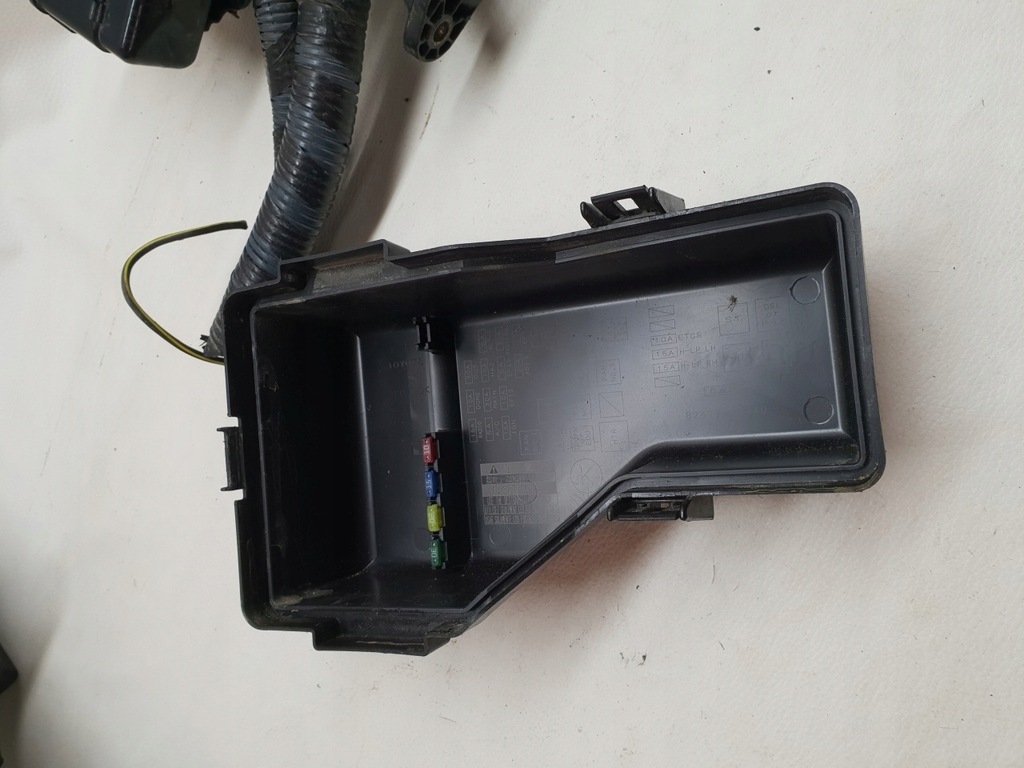 фото №7, Toyota rav4 ii d4d lift корпус запобіжників