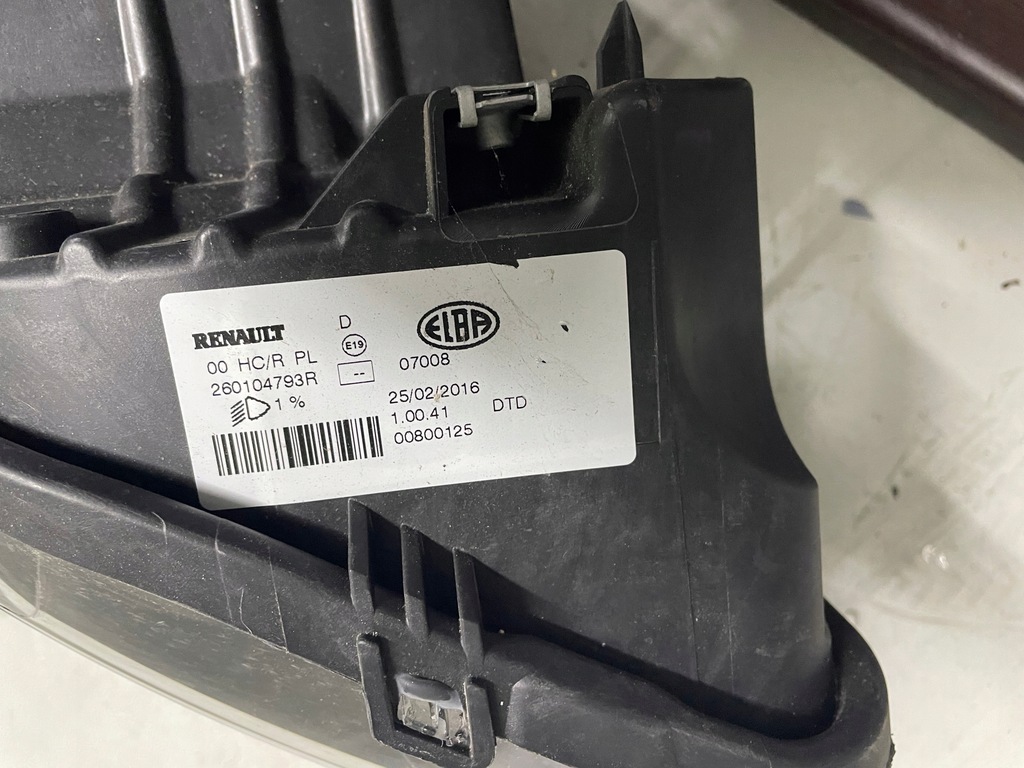 фото №9, Dacia sandero i лампа правая перед europa org