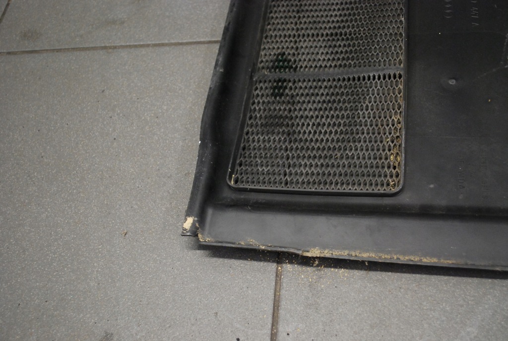 фото №8, Захист жабо фільтра audi a4 b6 eu 8e1819447a