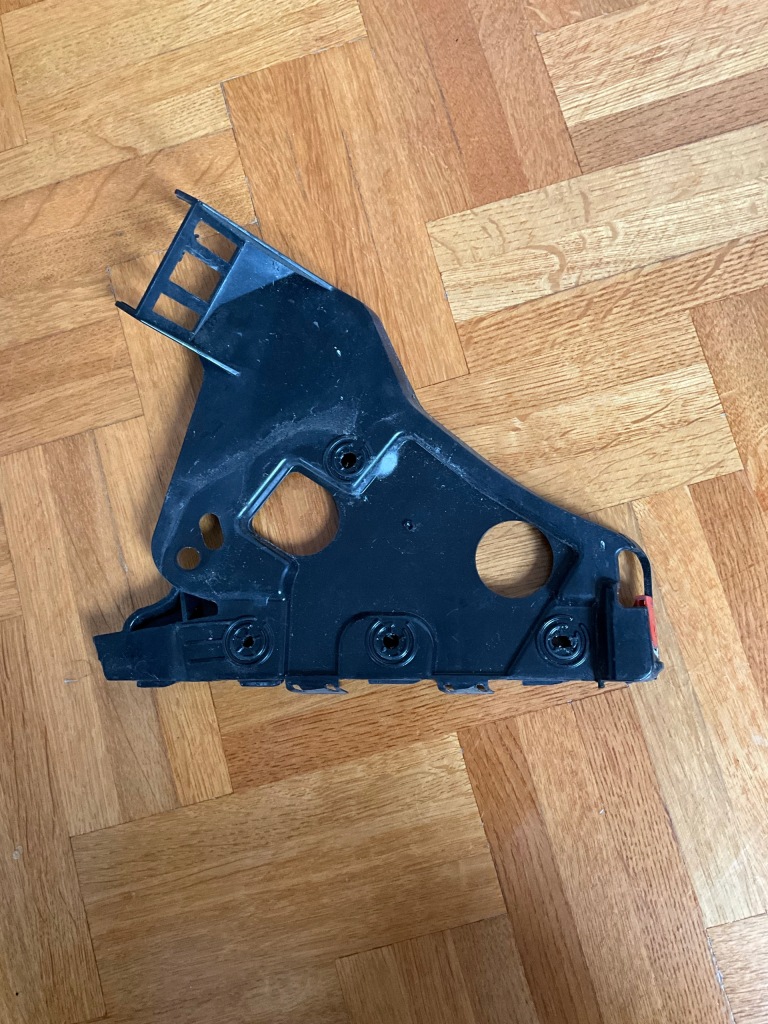 Купить Opel astra j направляющая бампера левый перед 13367892