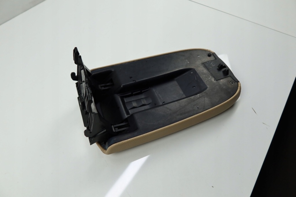 Купить Mercedes w164 крышка подлокотник бардачок x164 замок gl 1646800251