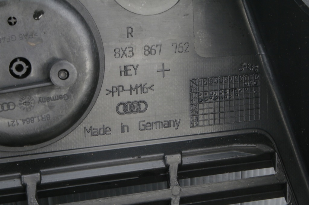 фото №6, Правый обшивка багажника audi a1 8x3867762