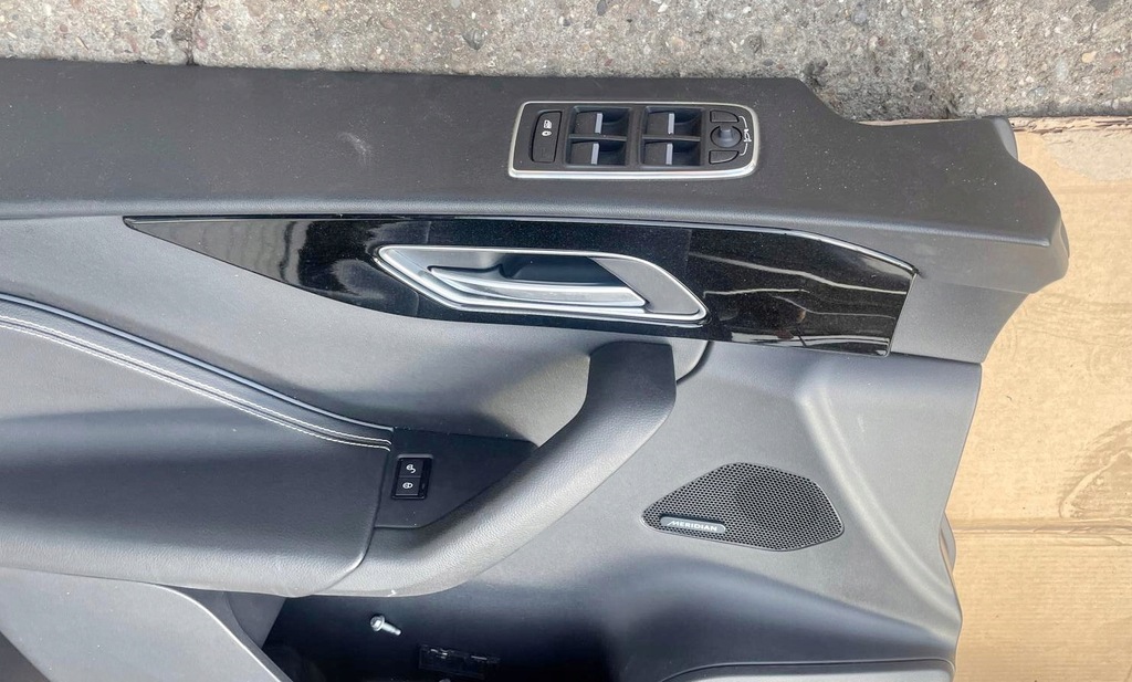 фото №5, Jaguar f-pace x761 r-dynamic сидіння заднє сидіння салон оббивка тунель