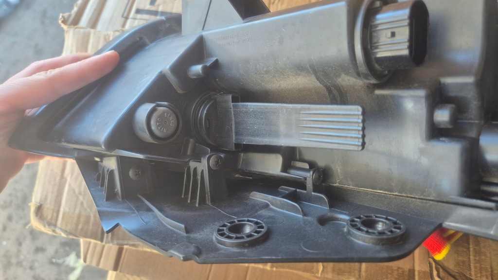 фото №6, Hyundai ioniq lift idealna full led лампа левый перед jatl