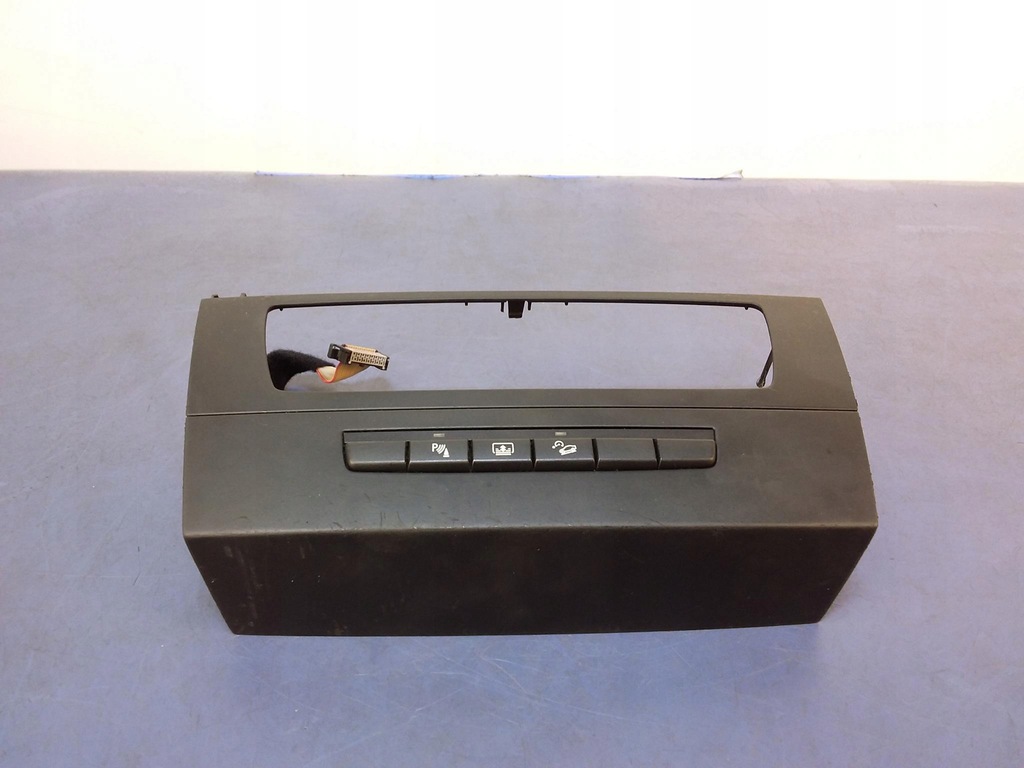 фото №1, Bmw 3 e90 e91 панель рамка радіо 9120979