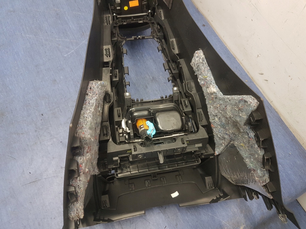 фото №10, Citroen c5 ii x7 туннель средний